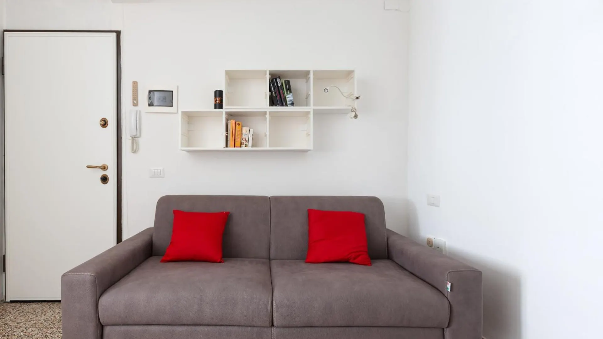 Apartment Guesthost - Sant'Ambrogio Modern Studio Mailand Italien