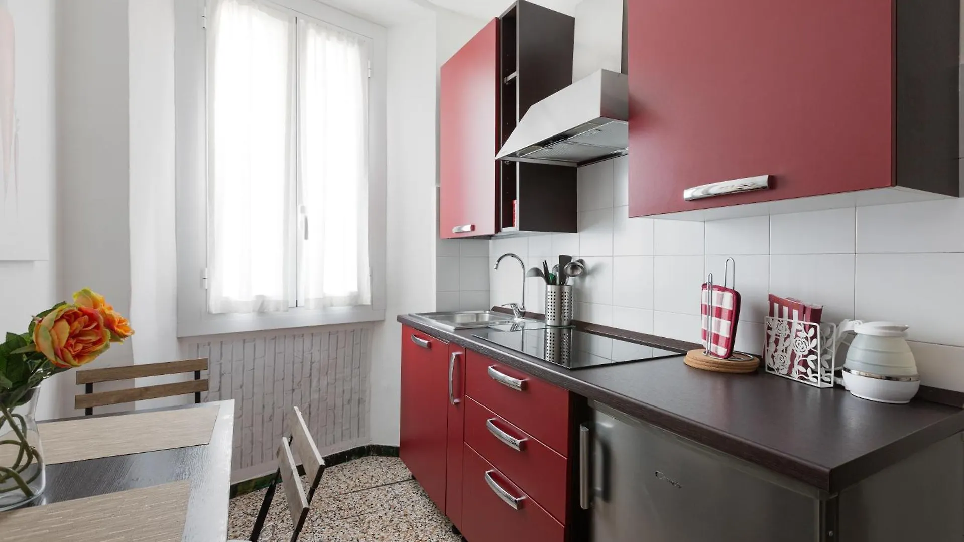 Guesthost - Sant'Ambrogio Modern Studio Mailand 0*,