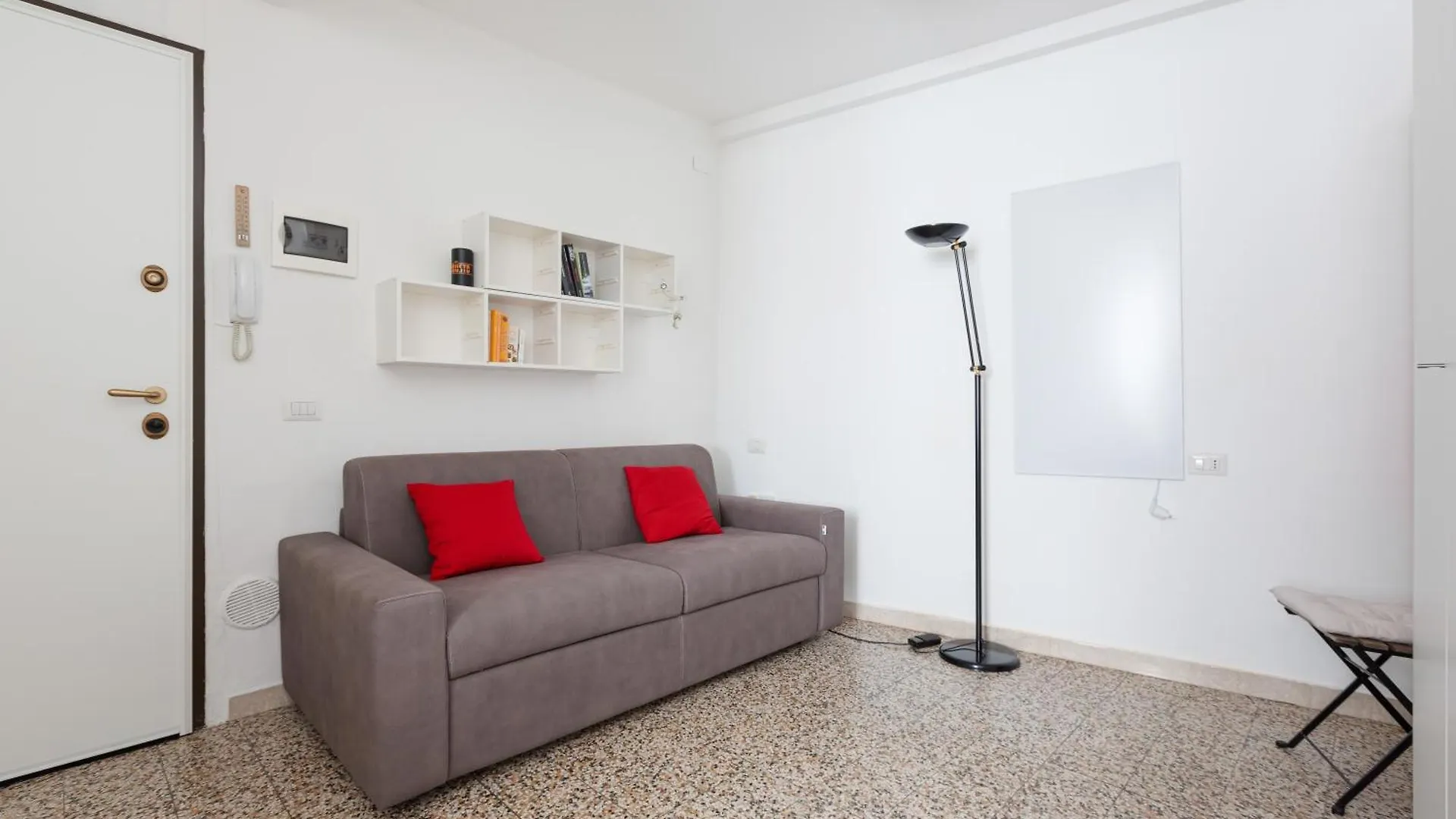 Guesthost - Sant'Ambrogio Modern Studio Mailand 0*,  Italien